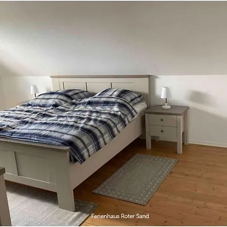 Haus Roter In Hooksiel Schillig